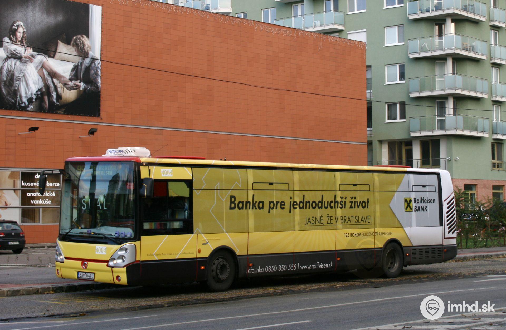 #4004 s reklamou Raiffeisen Bank
