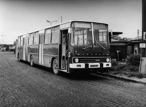 Kĺbové autobusy nás v Bratislave vozia už 50 rokov
