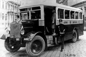 Pred 85 rokmi vyšli do ulíc Bratislavy prvé autobusy dopravného podniku