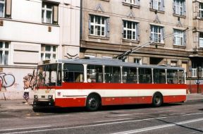 Oprava zastávky Račianske mýto na Legionárskej ul. od 18.4.2006