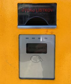 Platba kartou za lístky už aj v starších automatoch