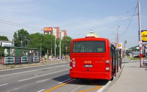 Zmena polôh autobusových zastávok Molecova a Štrbská, Hrad Devín (od 14.6.2019)