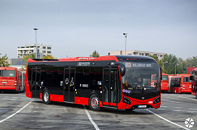DPB zaradí do premávky 63 nových autobusov SOR NS 12