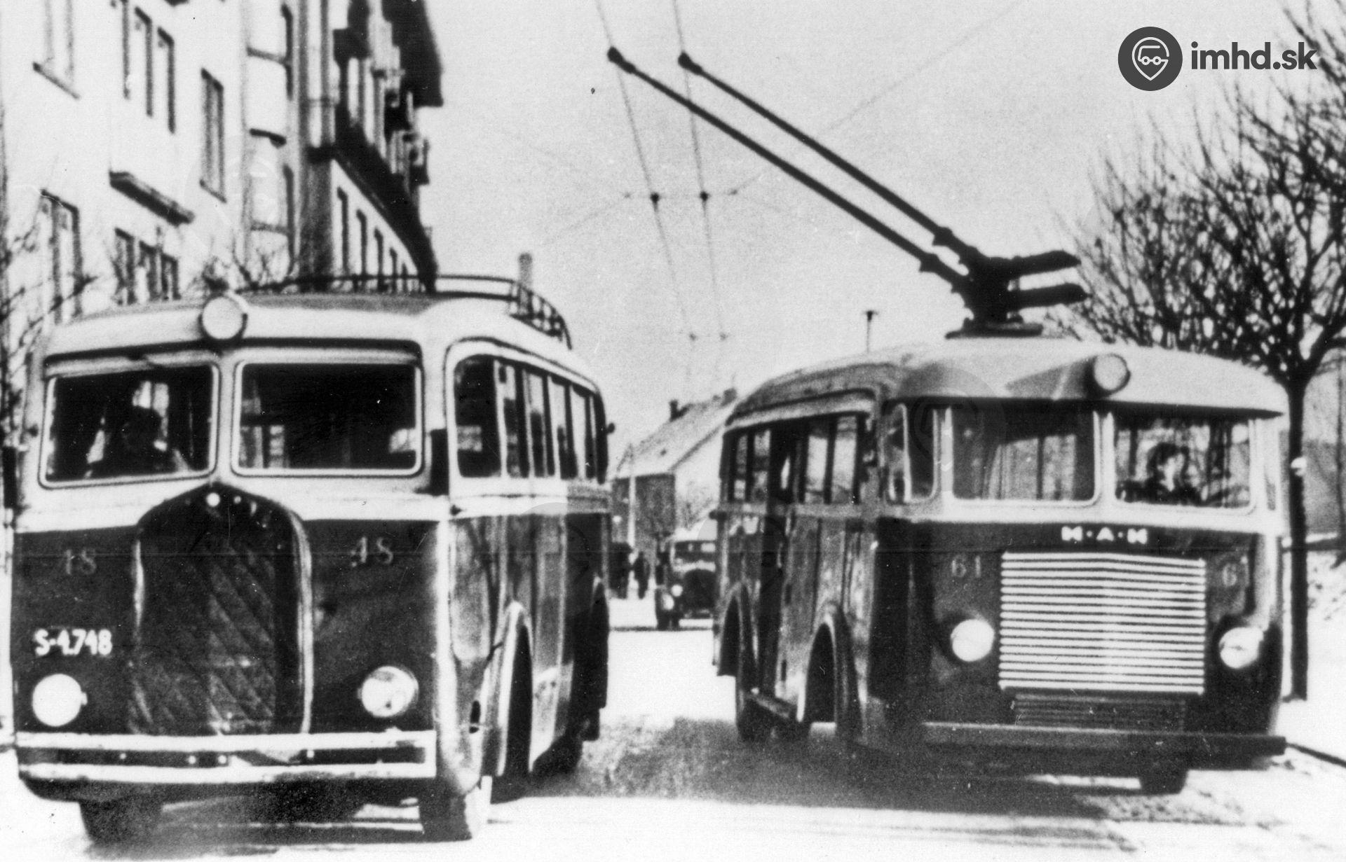 Stretnutie autobusu Tatra 27/91 #48 s novým trolejbusom MAN - Siemens #61