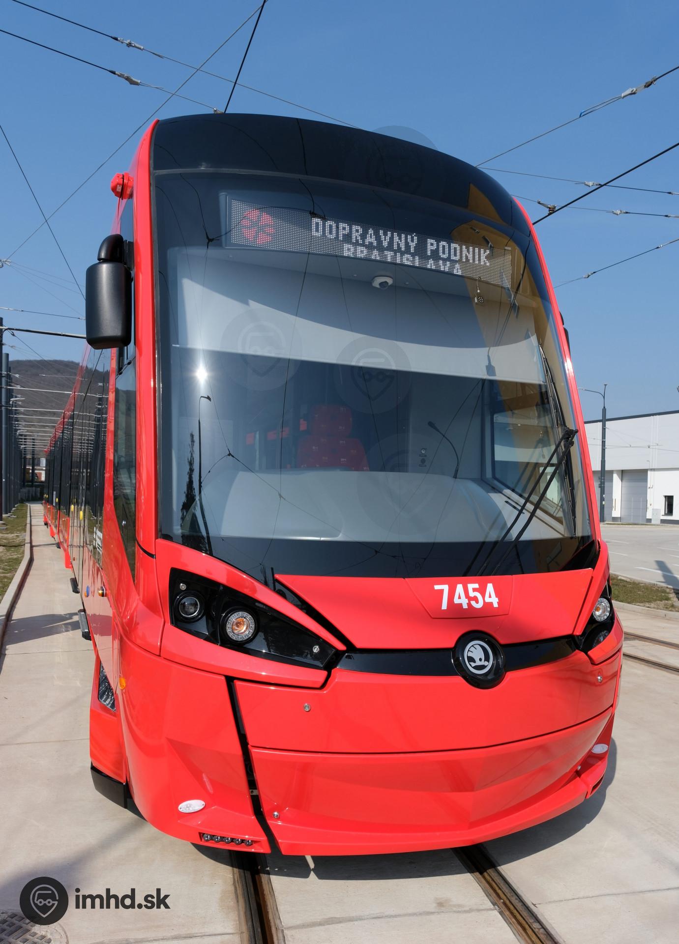Škoda 29T ForCity Plus #7454 • imhd.sk Bratislava