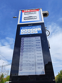 Zastávka Štadlerovo nábrežie s elektronickými označníkmi