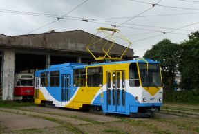 Prvá električka s novým mestským náterom je #607