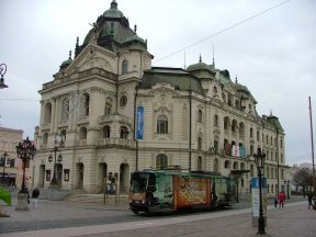 T6A5 #606 s novou reklamou