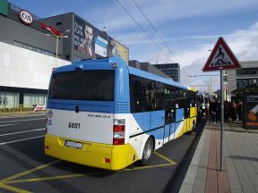 Elektrobusy už v premávke