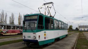 KT8D5 #523 s dopytom, #606 bez reklamy