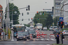 Krátkodobé zdržanie MHD (7.12.2025 16:45 – 17:00)