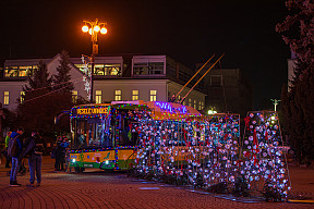 Vianočný trolejbus opäť presvieti ulice Žiliny (od 5.12.2025)
